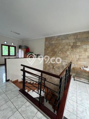Rumah Elit Modern Tanpa Renovasi di Setra Duta Bandung Rumah Elit Modern Tanpa Renovasi di Setra Duta Bandung