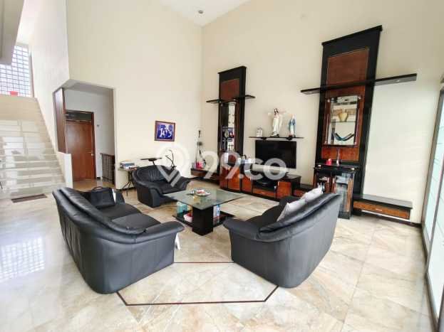 Rumah Mewah Dijual LT 210m2 di Batununggal, Bandung Rumah Mewah Dijual LT 210m2 di Batununggal, Bandung