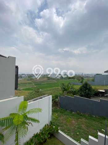 Ready to Use! Luxury House LT 700m2 Desain Elegan di Kota Baru Parahyangan Ready to Use! Luxury House LT 700m2 Desain Elegan di Kota Baru Parahyangan