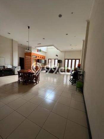 Rumah Elit Modern Tanpa Renovasi di Setra Duta Bandung Rumah Elit Modern Tanpa Renovasi di Setra Duta Bandung