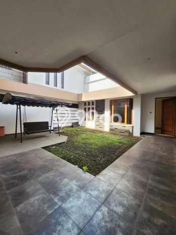 Hunian Mewah LB 600m2 Siap Huni Desain Elegan di Riau, Bandung Hunian Mewah LB 600m2 Siap Huni Desain Elegan di Riau, Bandung