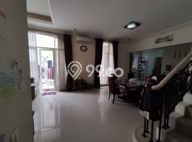 Hunian Mewah Dijual LT 300m2 di Serpong Utara, Tangerang Selatan Hunian Mewah Dijual LT 300m2 di Serpong Utara, Tangerang Selatan