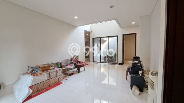 Dijual Rumah Mewah Megah Dengan View Eksklusif di BSD Eminent, Tangerang Dijual Rumah Mewah Megah Dengan View Eksklusif di BSD Eminent, Tangerang