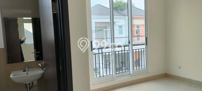Rumah 3 KT 2 KM di Area Premium BSD The Savia, Tangerang Rumah 3 KT 2 KM di Area Premium BSD The Savia, Tangerang