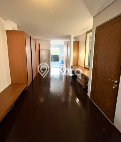 Jual Rumah Luas Megah Dengan View Cantik di Kemang, Jakarta Selatan Jual Rumah Luas Megah Dengan View Cantik di Kemang, Jakarta Selatan