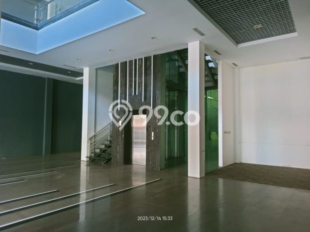 Unit Komersial Dijual di Jakarta Selatan LT 840m2 & LB 1200m2 Unit Komersial Dijual di Jakarta Selatan LT 840m2 & LB 1200m2