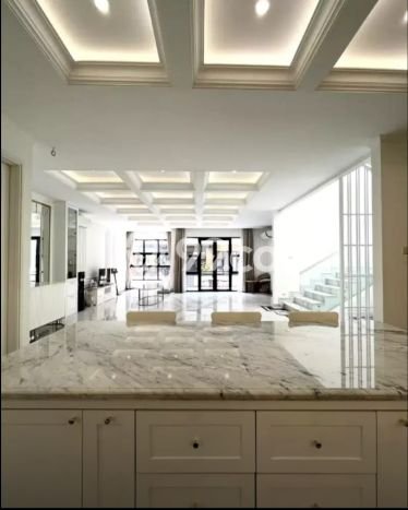 Ready to Use! Luxury House LT 156m2 Desain Elegan di Kemang Ready to Use! Luxury House LT 156m2 Desain Elegan di Kemang