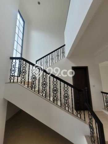 Ready to Use! Luxury House LT 180m2 Desain Elegan di BSD De Park Ready to Use! Luxury House LT 180m2 Desain Elegan di BSD De Park