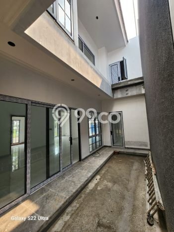 SPECIAL OFFER! Rumah Asri di BSD The Icon, Luas 232m² Bangunan 287m² SPECIAL OFFER! Rumah Asri di BSD The Icon, Luas 232m² Bangunan 287m²
