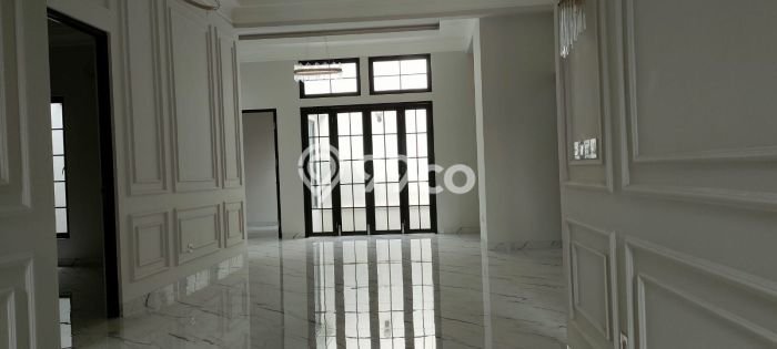 Rumah di BSD Kencana Loka, Tangerang, Luas 200m² LB 170m² Rumah di BSD Kencana Loka, Tangerang, Luas 200m² LB 170m²
