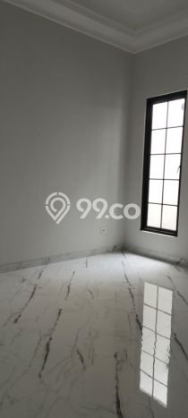 Rumah di BSD Kencana Loka, Tangerang, Luas 200m² LB 170m² Rumah di BSD Kencana Loka, Tangerang, Luas 200m² LB 170m²