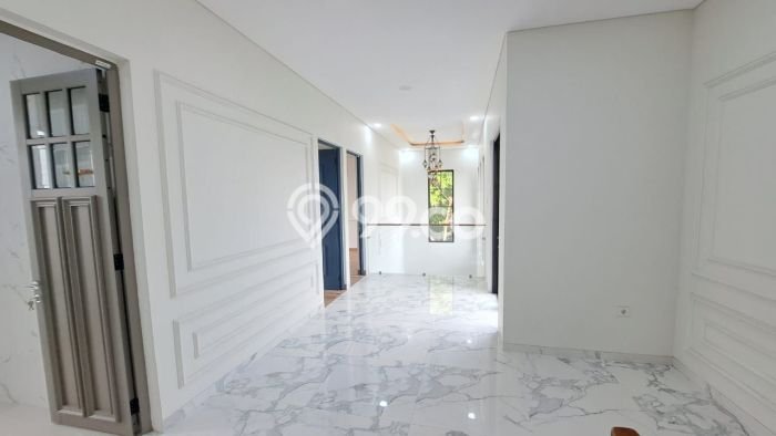 Rumah Luxury Modern Siap Huni di BSD The Icon Tangerang Rumah Luxury Modern Siap Huni di BSD The Icon Tangerang