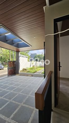 Rumah 4 KT 3 KM One Gate System di BSD Kencana Loka, Tangerang Rumah 4 KT 3 KM One Gate System di BSD Kencana Loka, Tangerang