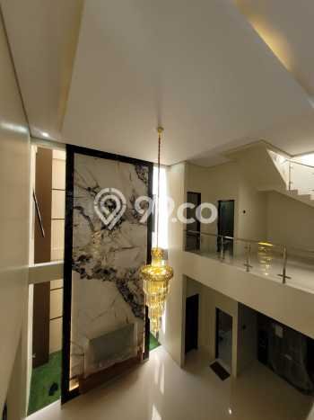 Hunian Mewah LB 340m2 Siap Pakai Desain Elegan di BSD Anggrek Loka, Tangerang Hunian Mewah LB 340m2 Siap Pakai Desain Elegan di BSD Anggrek Loka, Tangerang