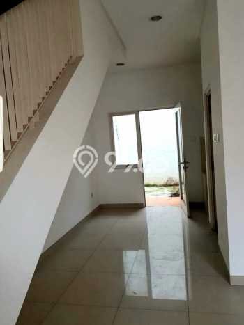 Rumah Luas Asri 3 KT Siap Pakai di BSD Residence One Tangerang Rumah Luas Asri 3 KT Siap Pakai di BSD Residence One Tangerang