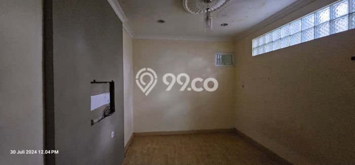 Ruko Dijual di Prime Area Jakarta Pusat Luas 200m2 Ruko Dijual di Prime Area Jakarta Pusat Luas 200m2