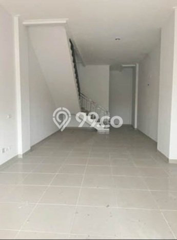Jual Ruko Strategis di Kelapa Gading, Luas 600m², Jalan Utama, Area Bisnis Jual Ruko Strategis di Kelapa Gading, Luas 600m², Jalan Utama, Area Bisnis