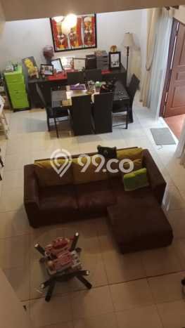 Rumah Modern 3 KT di Raffles Hills Jakarta Timur Semi Furnished Rumah Modern 3 KT di Raffles Hills Jakarta Timur Semi Furnished