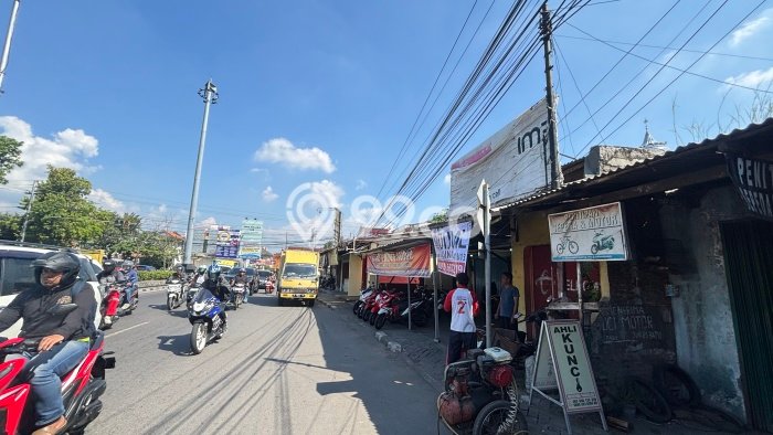 Area Ramai! Komersial Dijual di Pedurungan untuk Bisnis Luas Bangunan 180m2 Area Ramai! Komersial Dijual di Pedurungan untuk Bisnis Luas Bangunan 180m2