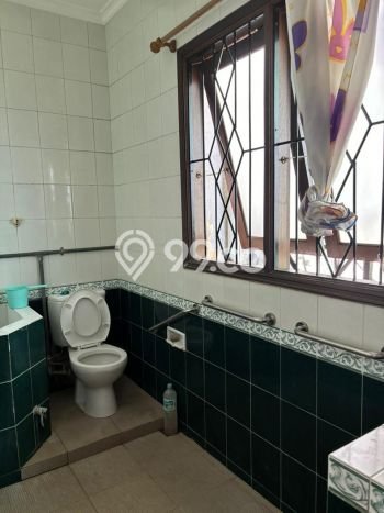 Dijual Hunian Mewah dengan Fasilitas Sekitar Lengkap di Semarang Tengah, Semarang Dijual Hunian Mewah dengan Fasilitas Sekitar Lengkap di Semarang Tengah, Semarang
