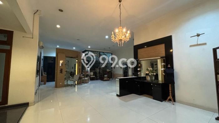 Hot Offer Hunian Mewah Ideal dan Luas di Semarang Tengah, Semarang Hot Offer Hunian Mewah Ideal dan Luas di Semarang Tengah, Semarang