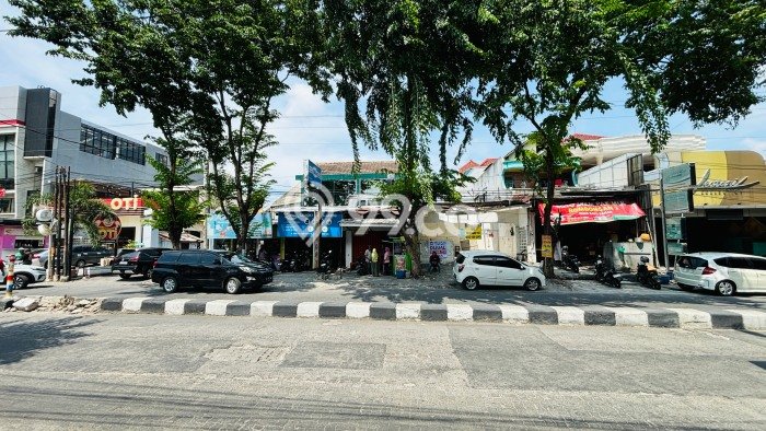 Ruko Bagus Dijual LB 300m2 Lokasi Strategis Semarang Area Cocok untuk Berbisnis Ruko Bagus Dijual LB 300m2 Lokasi Strategis Semarang Area Cocok untuk Berbisnis