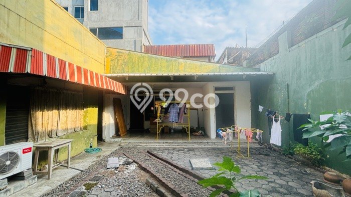 Unit Komersial Dijual di Semarang Tengah Semarang Luas Bangunan 878m2 Unit Komersial Dijual di Semarang Tengah Semarang Luas Bangunan 878m2