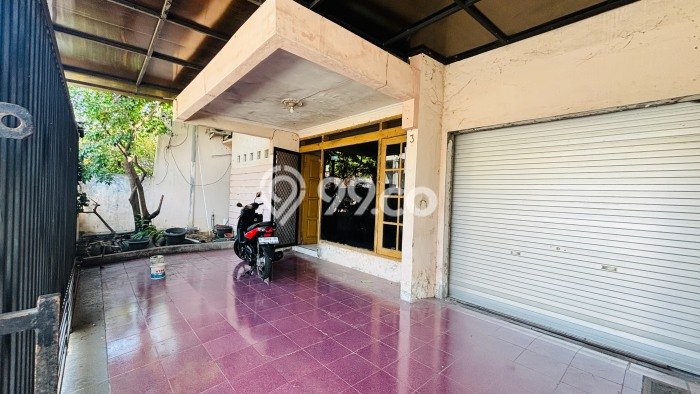 Rumah Modern 5 KT LT 200m2 di Majapahit Rumah Modern 5 KT LT 200m2 di Majapahit