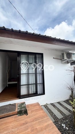 Rumah Luas Asri 3 KT Siap Pakai di Manyaran Semarang Rumah Luas Asri 3 KT Siap Pakai di Manyaran Semarang