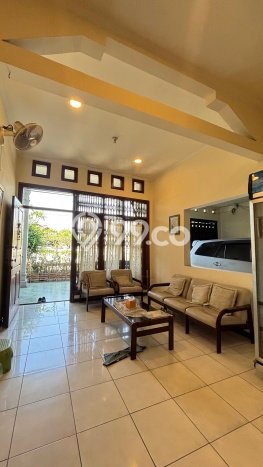 Rumah Elit LB 500m2 Siap Pakai Desain Elegan di Puri Anjasmoro, Semarang Rumah Elit LB 500m2 Siap Pakai Desain Elegan di Puri Anjasmoro, Semarang