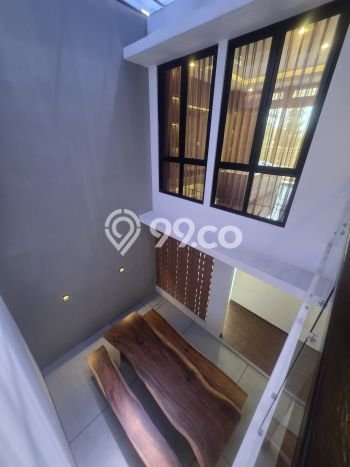 Rumah Elit LB 170m2 Siap Pakai Desain Elegan di BSB City, Semarang Rumah Elit LB 170m2 Siap Pakai Desain Elegan di BSB City, Semarang