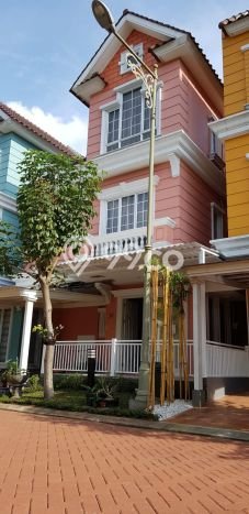 Rumah dengan Lokasi Strategis 3 KT di Gading Serpong, Tangerang Rumah dengan Lokasi Strategis 3 KT di Gading Serpong, Tangerang