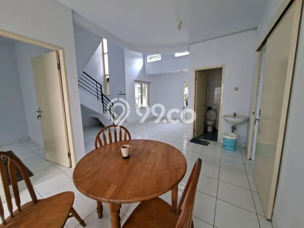 Jarang Ada! Rumah Kontrakan 4 Kamar Nyaman Siap Huni Gading Serpong Jarang Ada! Rumah Kontrakan 4 Kamar Nyaman Siap Huni Gading Serpong