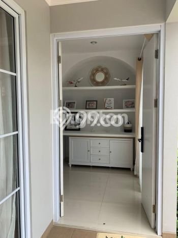 Jual Rumah Mewah Elegan Dengan View Eksklusif di Gading Serpong, Tangerang Jual Rumah Mewah Elegan Dengan View Eksklusif di Gading Serpong, Tangerang