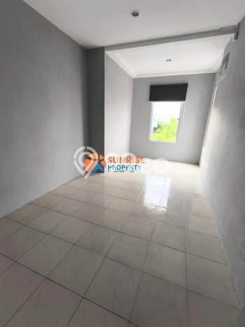 BEST DEAL! Rumah area Batam Centre, 4 KT, Akses Mudah Pusat Kota, LT 200m² LB 137m² BEST DEAL! Rumah area Batam Centre, 4 KT, Akses Mudah Pusat Kota, LT 200m² LB 137m²