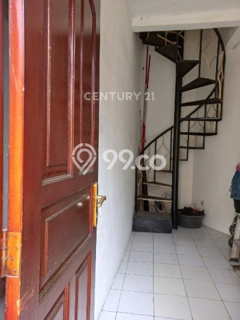 Rumah Modern 5 Kamar LT 100m2 di Utan Kayu Rumah Modern 5 Kamar LT 100m2 di Utan Kayu