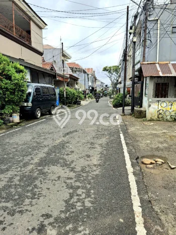 Lokasi strategis! Rumah siap pakai disewakan di Johar Baru LB 72m2 Lokasi strategis! Rumah siap pakai disewakan di Johar Baru LB 72m2