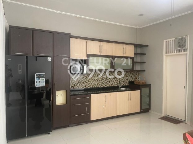 Jual Rumah Luas Megah Dengan View Cantik di Pulo Asem, Jakarta Timur Jual Rumah Luas Megah Dengan View Cantik di Pulo Asem, Jakarta Timur