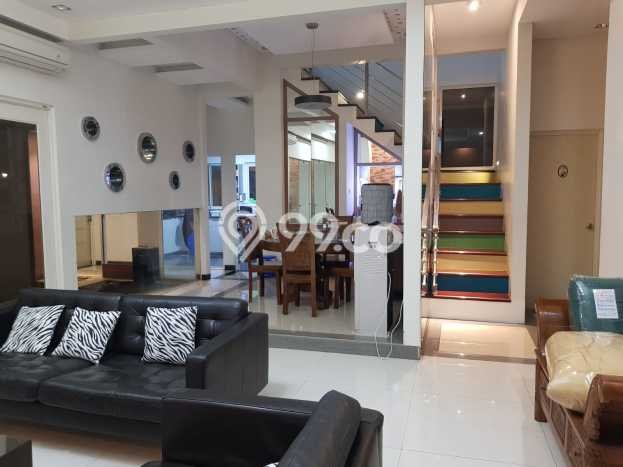 Rumah Luxury Modern Tanpa Renovasi di Pondok Kelapa Jakarta Timur Rumah Luxury Modern Tanpa Renovasi di Pondok Kelapa Jakarta Timur