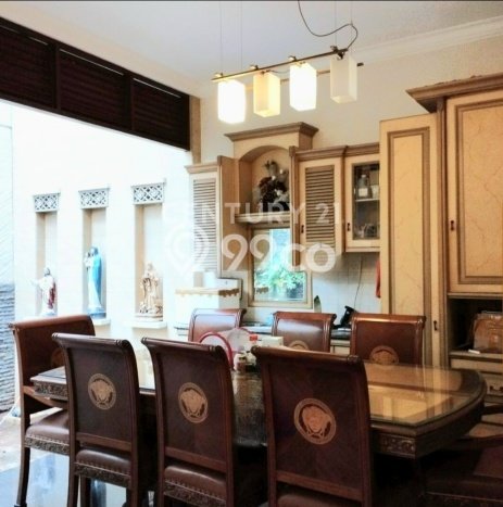 Hunian Mewah Siap Huni LT 450m2 di Kembangan, Jakarta Barat Hunian Mewah Siap Huni LT 450m2 di Kembangan, Jakarta Barat