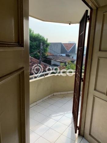 Dijual Rumah Premium dengan Fasilitas Sekitar Komplit di Kebayoran Lama, Jakarta Selatan Dijual Rumah Premium dengan Fasilitas Sekitar Komplit di Kebayoran Lama, Jakarta Selatan