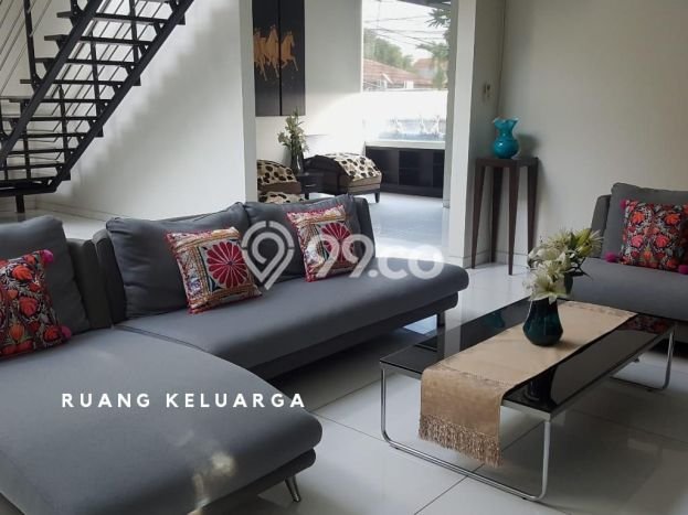 INVESTASI CERDAS! Rumah Exclusive Kemang, Jakarta Selatan, Luas Tanah 225m² Luas Bangunan 425m² INVESTASI CERDAS! Rumah Exclusive Kemang, Jakarta Selatan, Luas Tanah 225m² Luas Bangunan 425m²