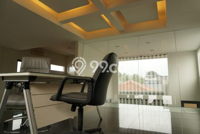 INVESTASI CERDAS! Rumah Exclusive Kemang, Jakarta Selatan, Luas Tanah 225m² Luas Bangunan 425m² INVESTASI CERDAS! Rumah Exclusive Kemang, Jakarta Selatan, Luas Tanah 225m² Luas Bangunan 425m²