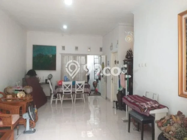 Rumah di Jagakarsa, 2 KM, Lingkungan Potensial Rumah di Jagakarsa, 2 KM, Lingkungan Potensial