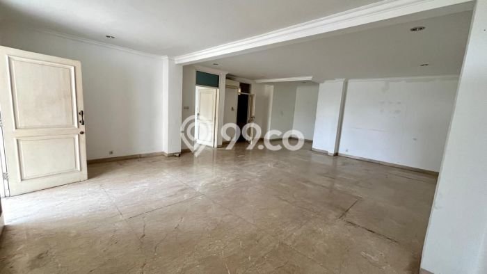 SPECIAL PRICE! Rumah di Kemang, 5 KT, Dekat Fasilitas Umum, LT 8000m² Bangunan 600m² SPECIAL PRICE! Rumah di Kemang, 5 KT, Dekat Fasilitas Umum, LT 8000m² Bangunan 600m²