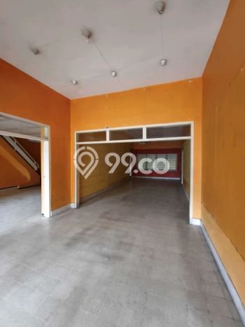 Komersial untuk Disewa di Pusat Malang Luas Bangunan 400m2 Komersial untuk Disewa di Pusat Malang Luas Bangunan 400m2