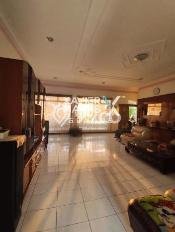 Dijual Rumah 4 Kamar Lokasi Ideal Bagus dan Strategis di Klojen Dijual Rumah 4 Kamar Lokasi Ideal Bagus dan Strategis di Klojen