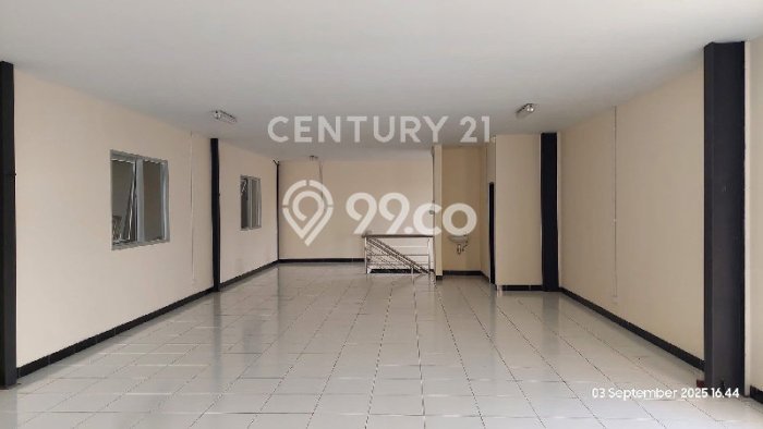 Gudang Disewakan di Lippo Cikarang, Luas 750m², Area Komersial, Akses Strategis Gudang Disewakan di Lippo Cikarang, Luas 750m², Area Komersial, Akses Strategis
