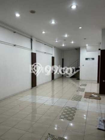 KAWASAN KOMERSIAL! Ruko Disewakan di Kasin, Luas 363m2m², Lokasi Premium KAWASAN KOMERSIAL! Ruko Disewakan di Kasin, Luas 363m2m², Lokasi Premium