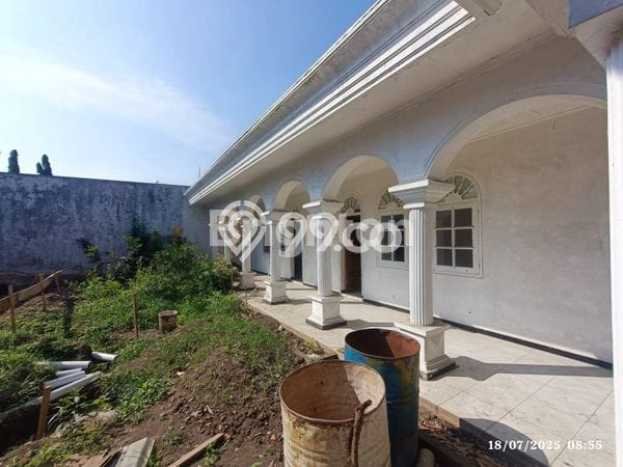 FEATURED! Rumah kawasan , 2 KM, Lokasi Strategis, LT 750m2m² LB 500m2m² FEATURED! Rumah kawasan , 2 KM, Lokasi Strategis, LT 750m2m² LB 500m2m²